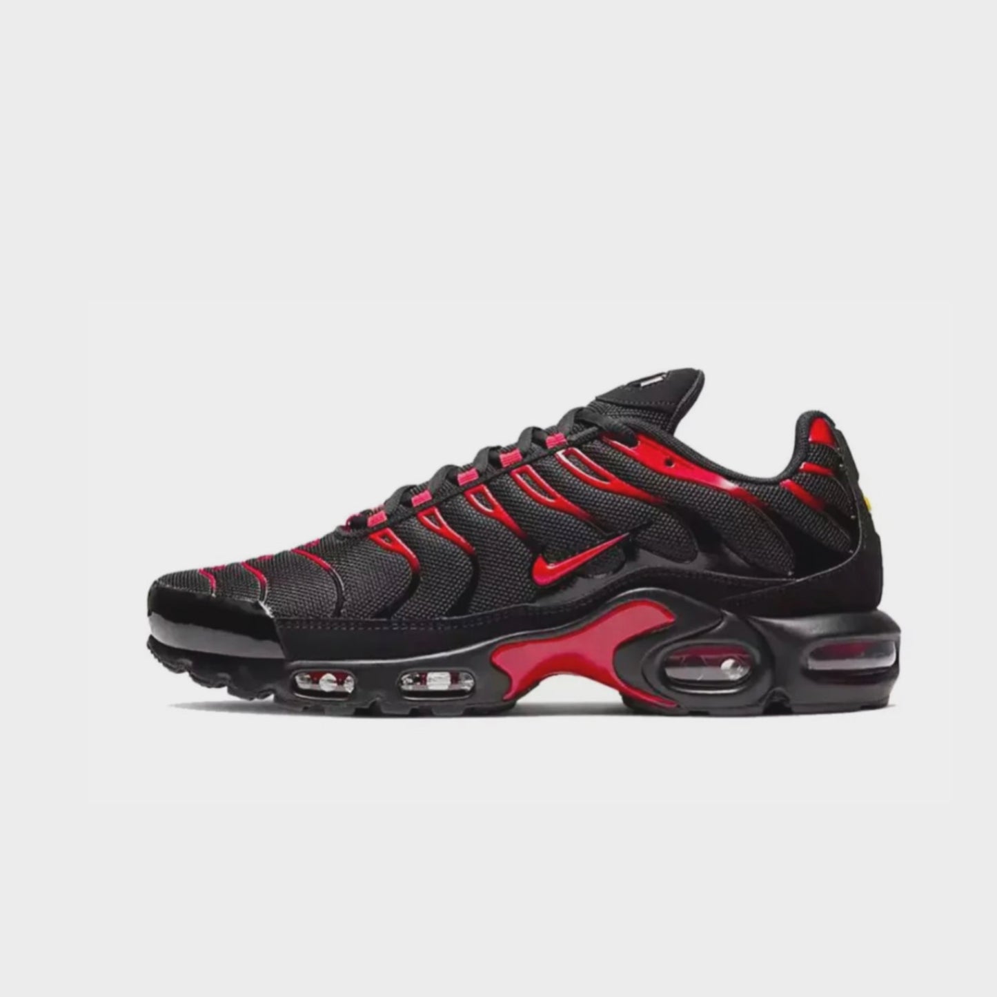 Nike Air Max Plus TN “ Red Belly Black “